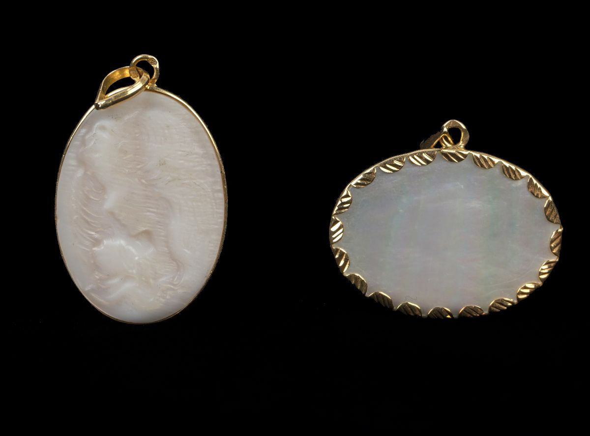2 Pendentes