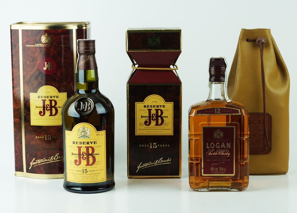 4 Garrafas de Whisky