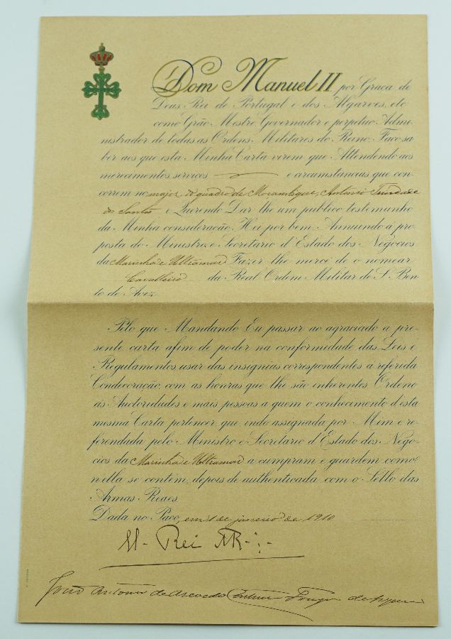 Carta Régia, de Cavaleiro da Ordem de Avis assinada por D. Manuel II (1910)