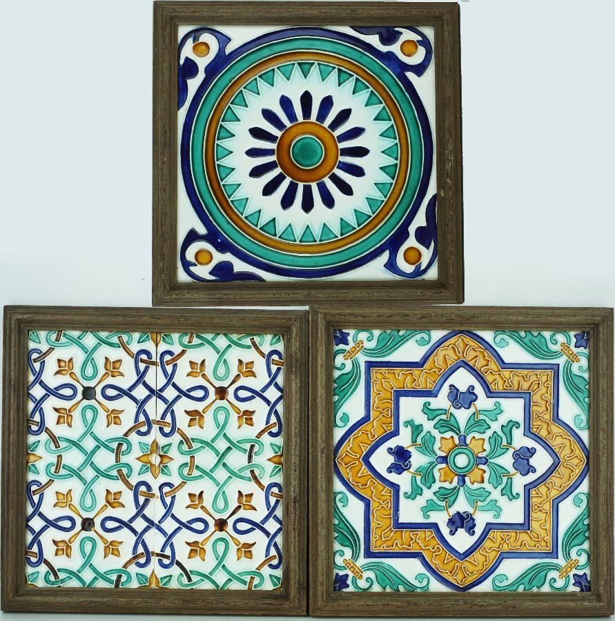 3 Azulejos tipo Hispâno-Árabe