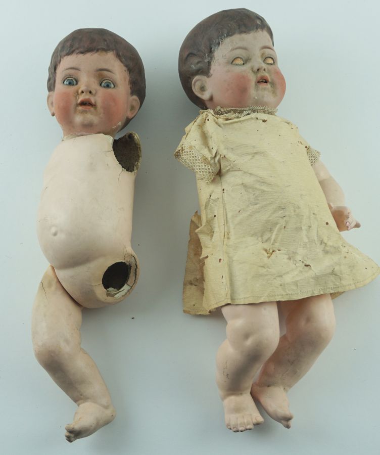 Bonecas e partes de bonecas