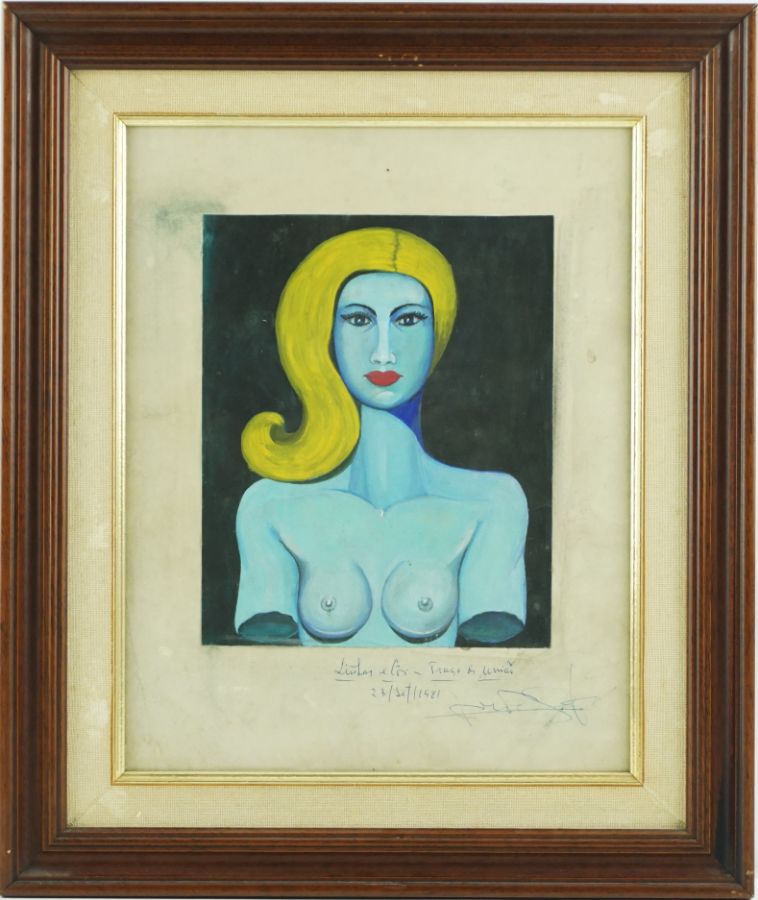 Nú feminino