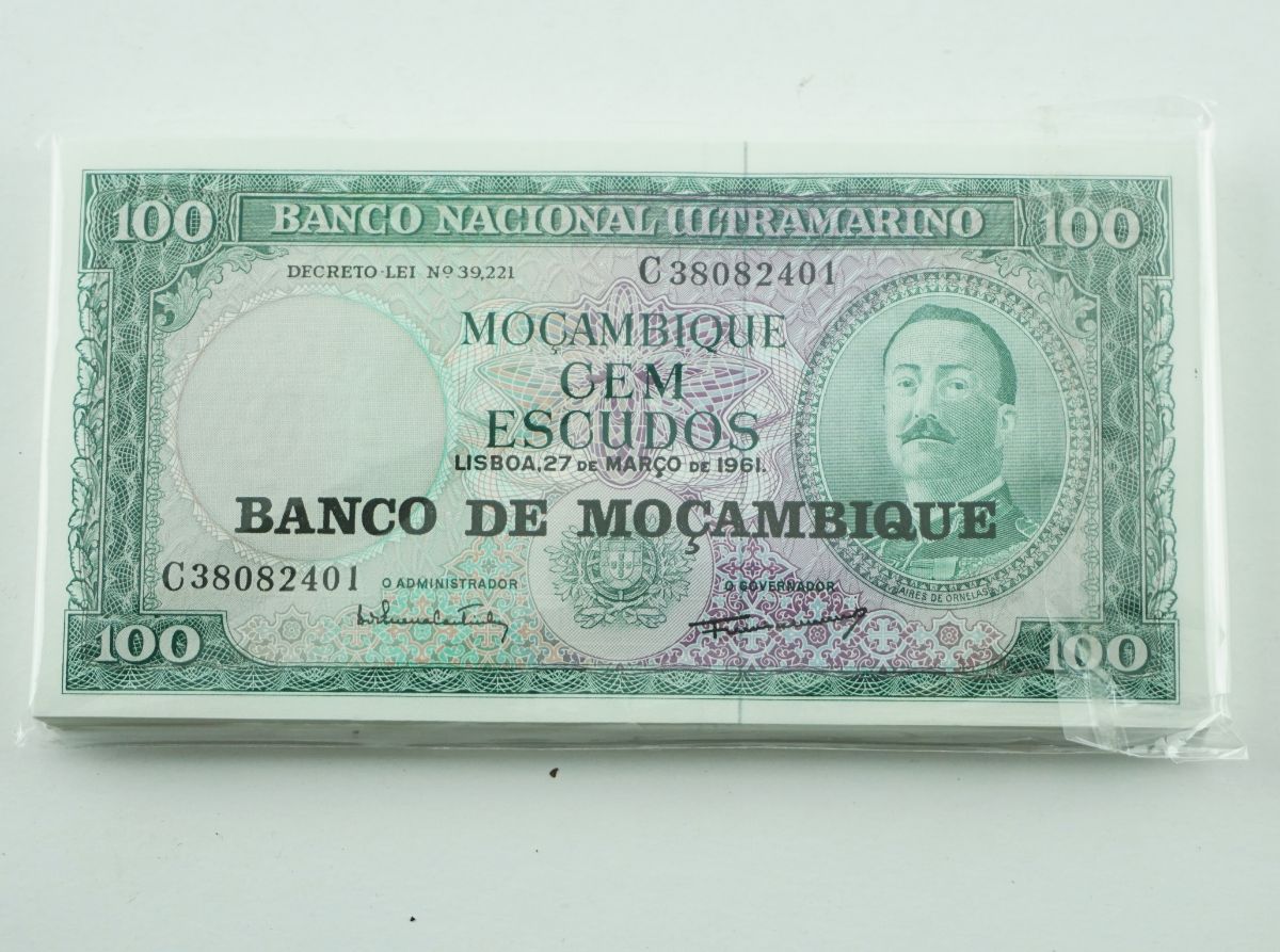 100 Notas de 100 Escudos de Moçambique