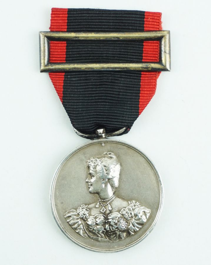 D. Amélia Medalha