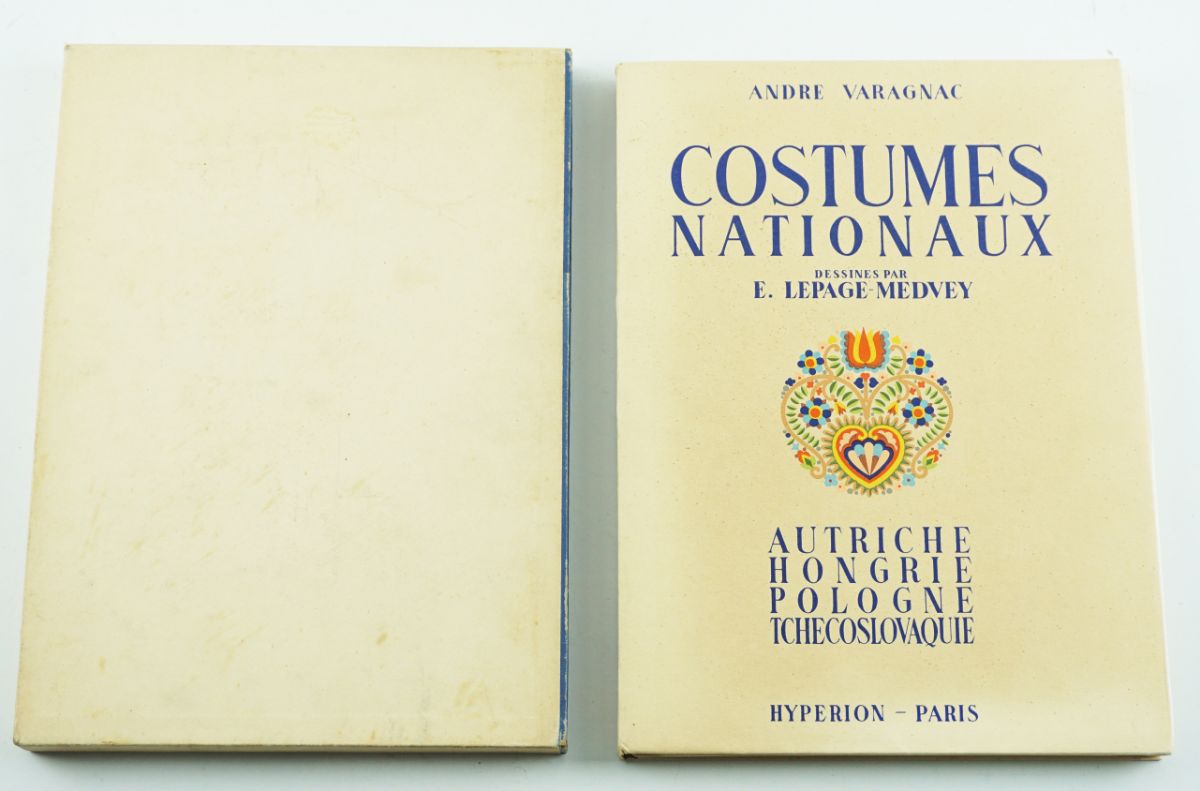 COSTUMES NATIONAUX- 40 GRAVURAS COLORIDAS