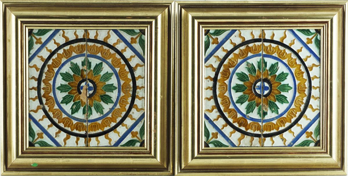 2 Painéis de Azulejos Hispano-Árabes