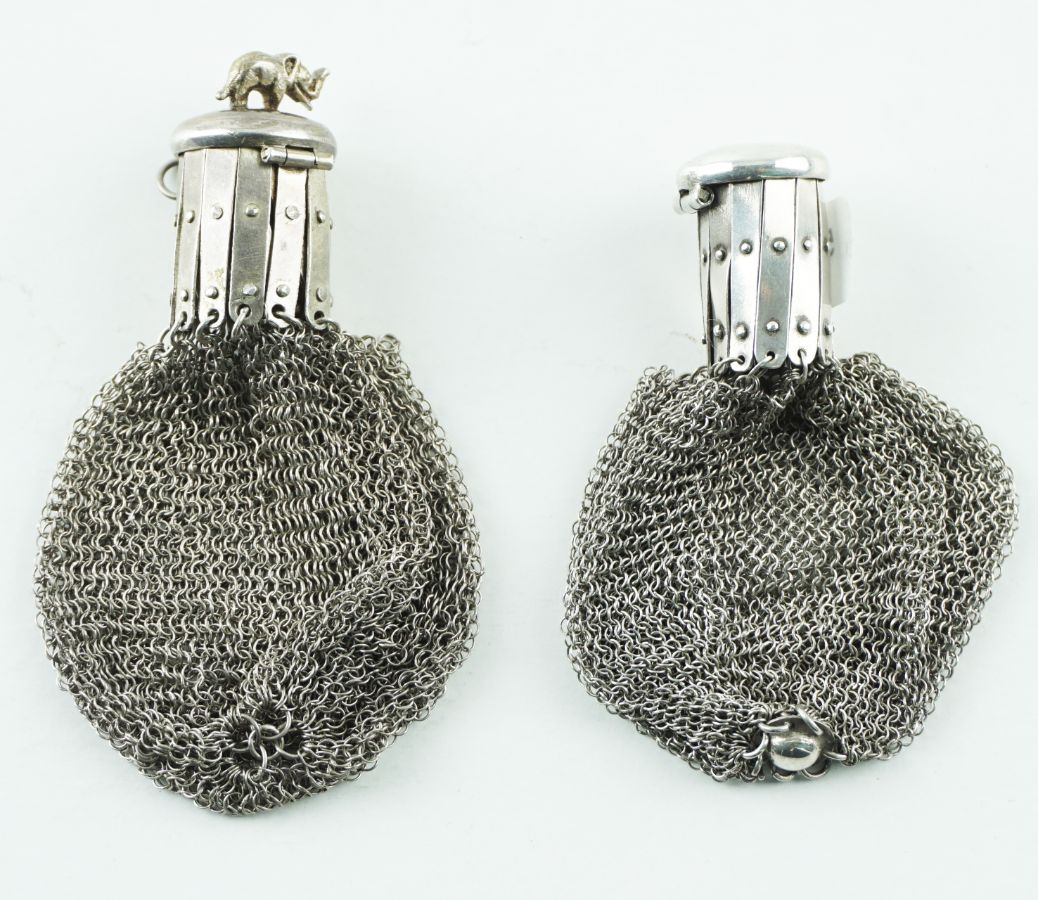 2 Porta-moedas em malha