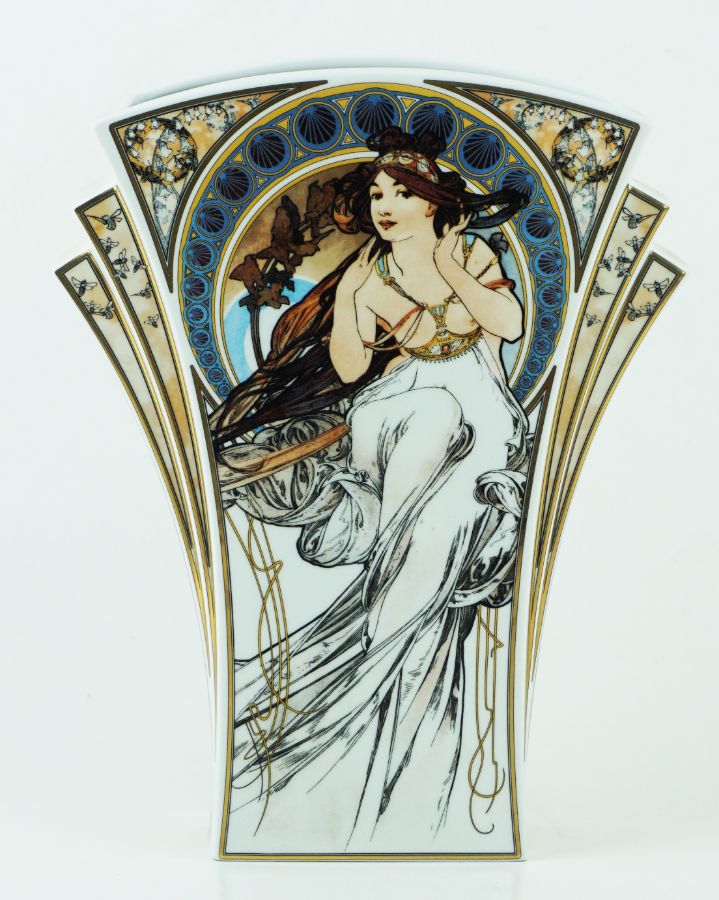 Alphonse Mucha