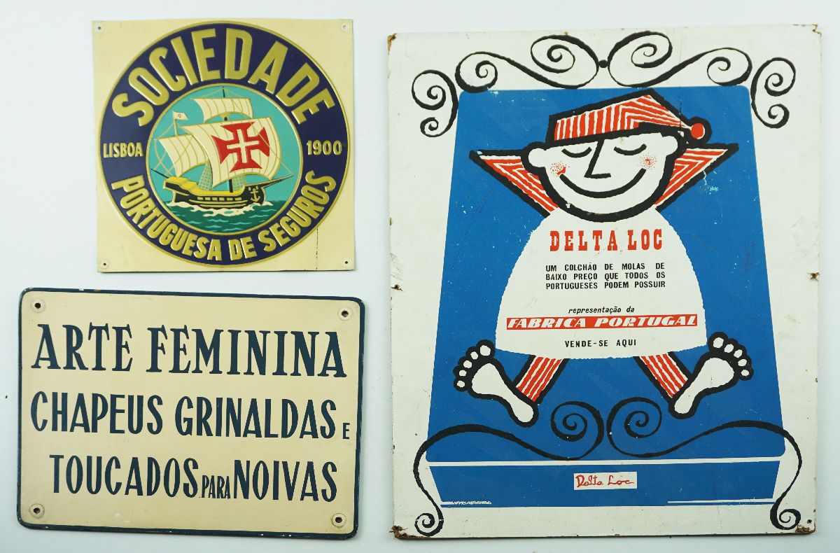 3 Placas publicitárias