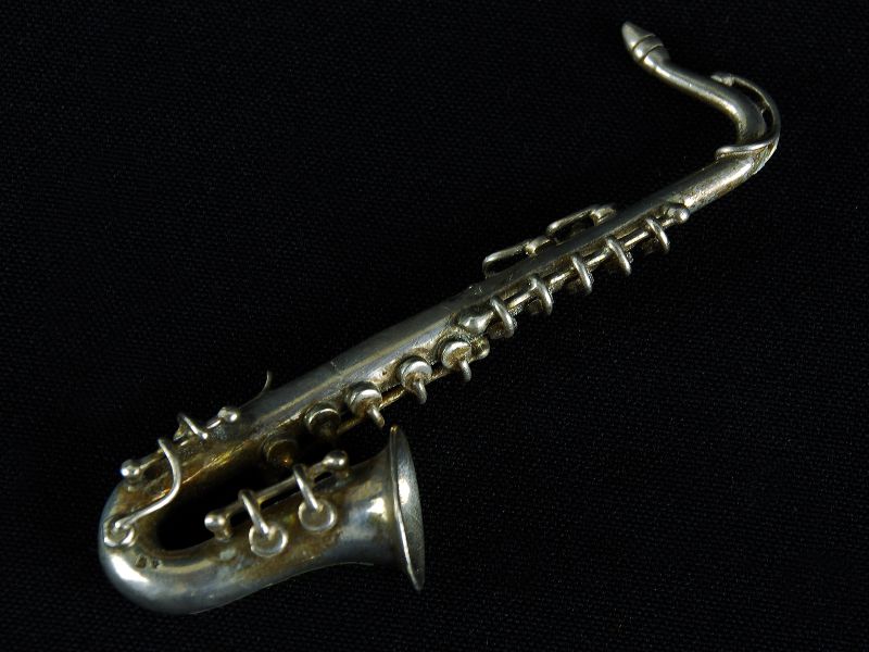 Saxofone miniatura em Prata