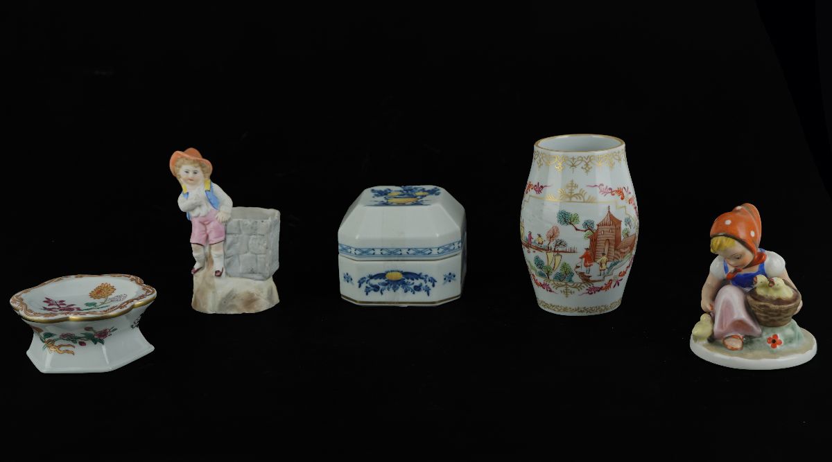 6 Peças em Porcelana Portuguesa