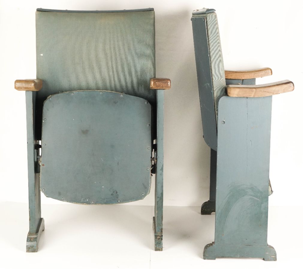 2 Cadeiras de Teatro
