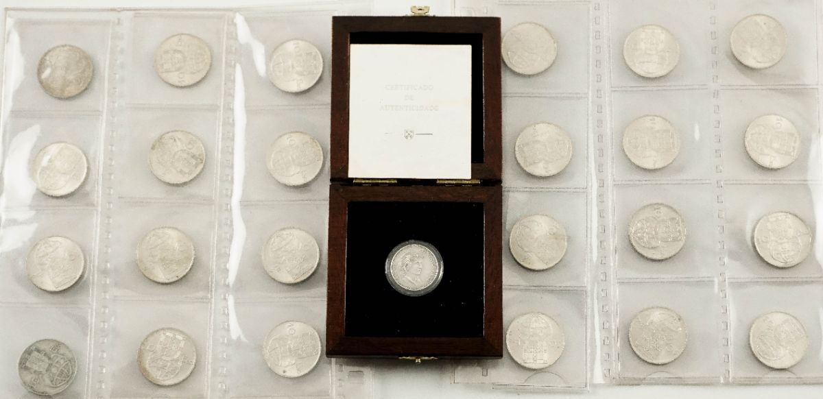 24 Moedas e Medalha