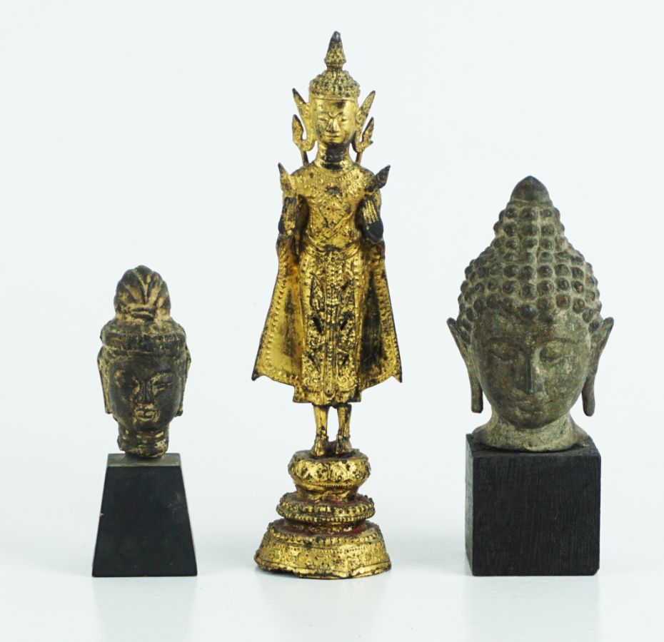 2 Cabeças de Budda e Divindade