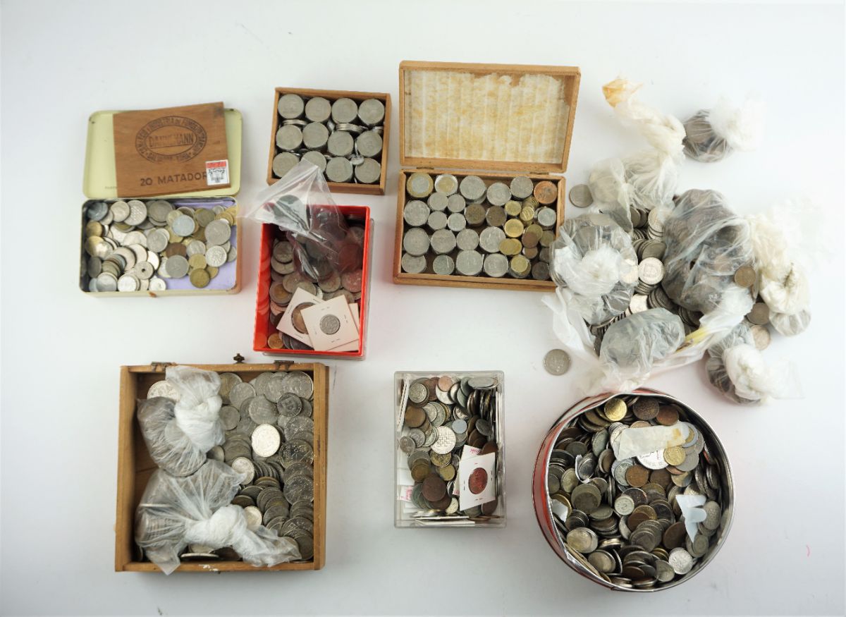 Centenas de Moedas de Portugal e Estrangeiro