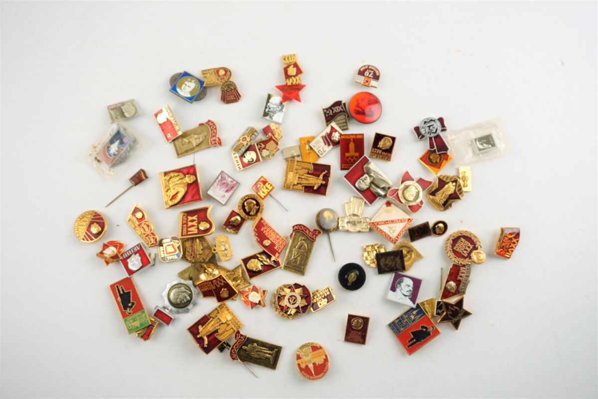 344 Pins / Alfinetes