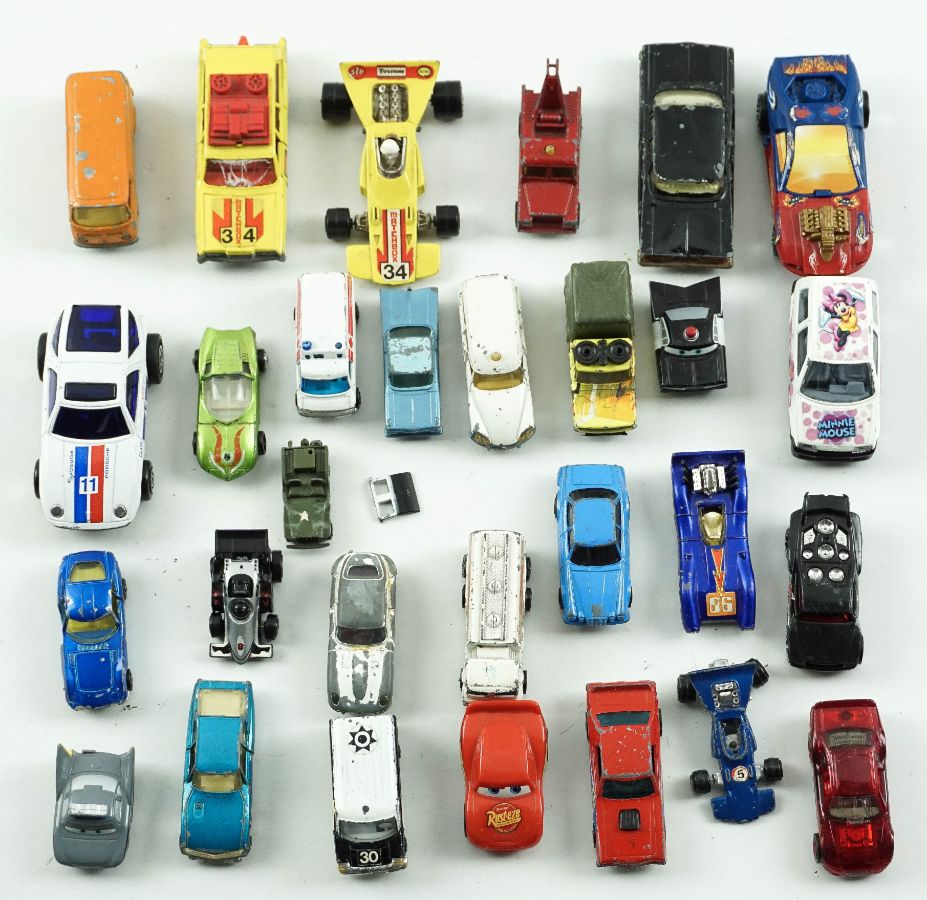28 Carros miniaturas