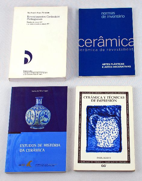 4 Livros diversos sobre Cerâmica