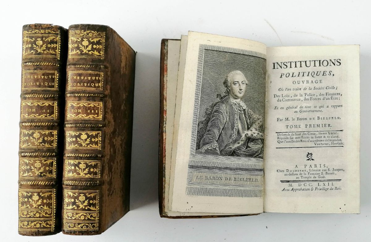 Institutions Politiques – 1762