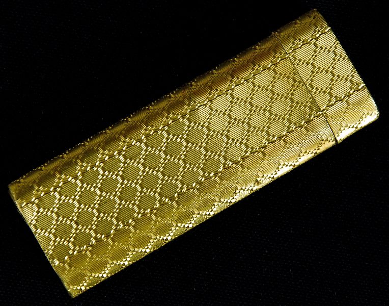 Isqueiro Cartier em Plaque de Ouro