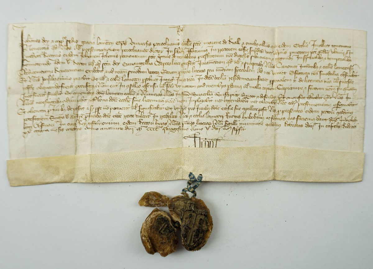 Pergaminho Lisboa 1449 com selo pendente do Arcebispo de Lisboa