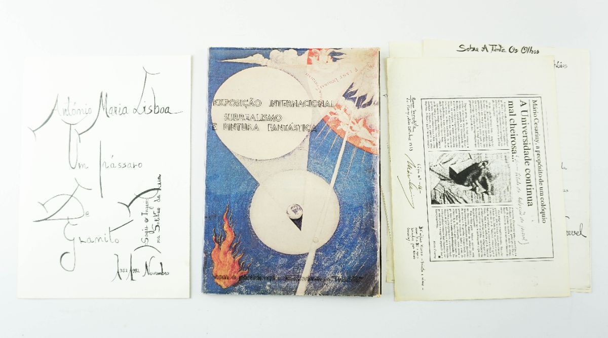 Catálogo e papeis/manifestos surrealistas