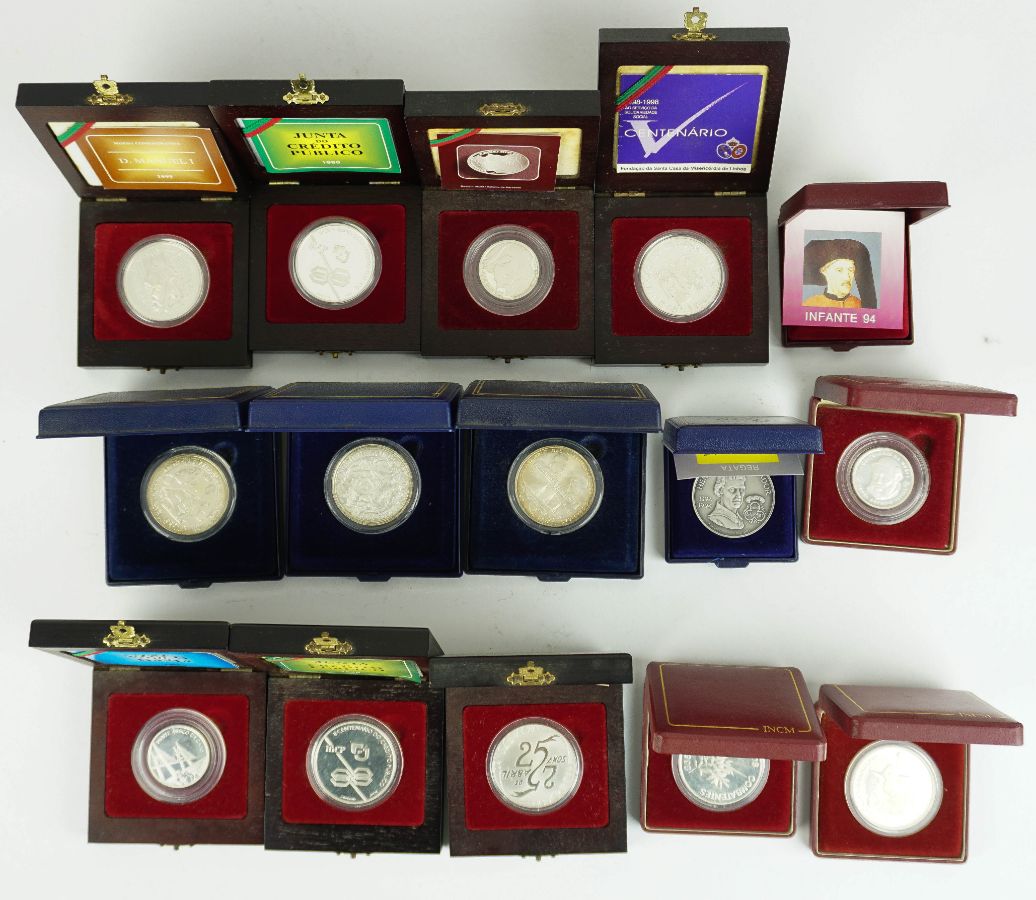 15 Moedas e Medalhas em Prata