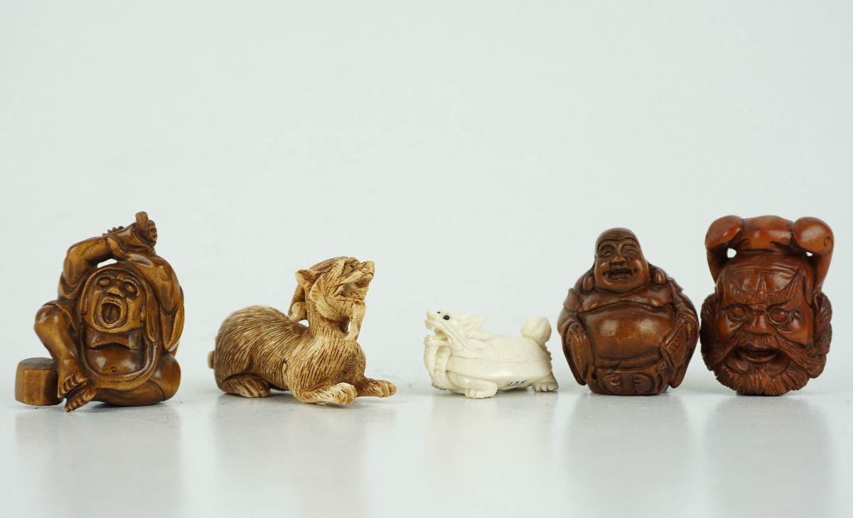 5 Netsuke / Okimono