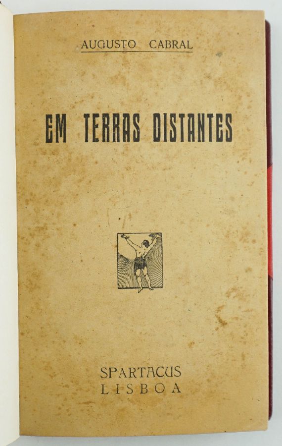 Livro de viagens de Augusto Cabral no Oriente e em África