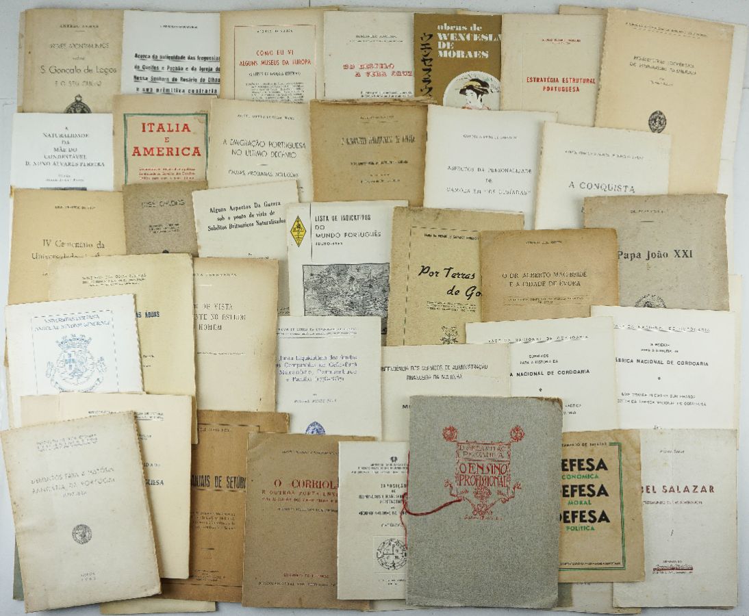 Colecção de 85 de separatas e publicações