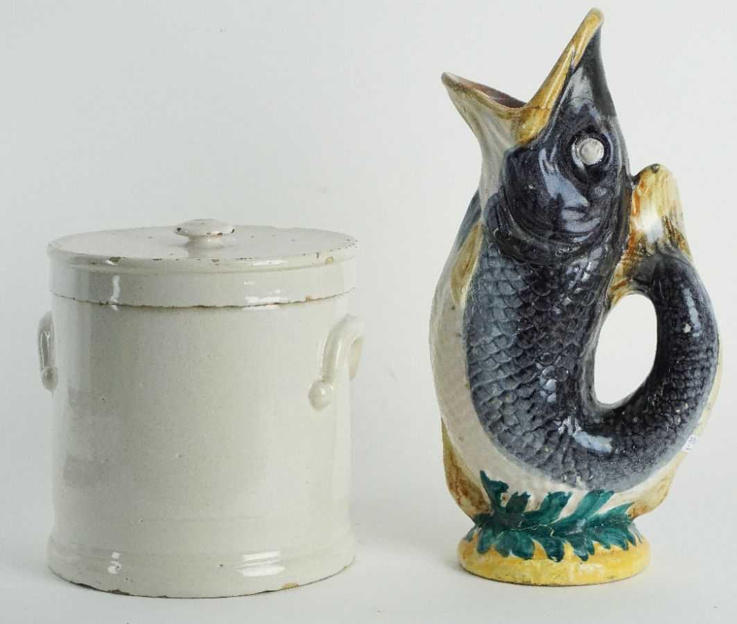 Jarro em forma de peixe