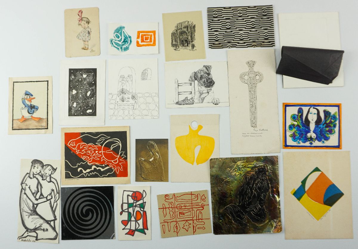 Conjunto de 19 desenhos e gravuras