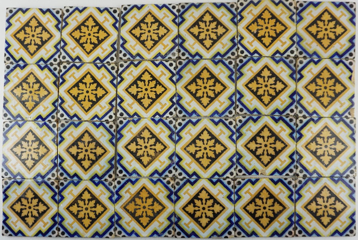 113 Azulejos