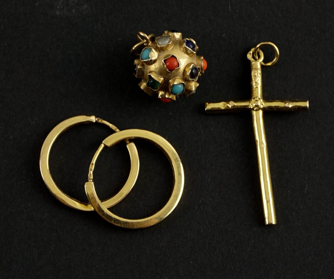 3 Peças em Ouro