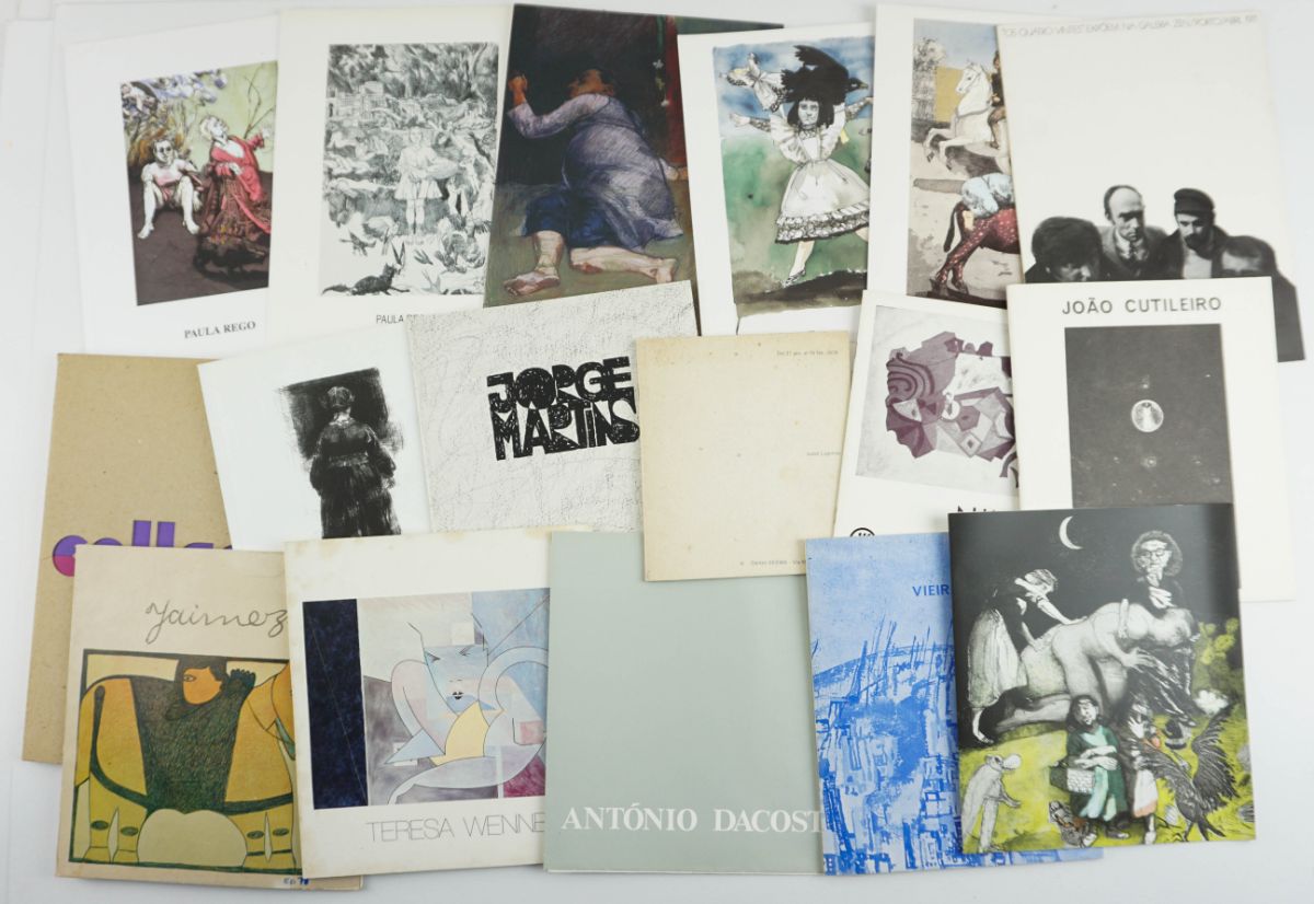 Plaquette e livros de artistas plásticos