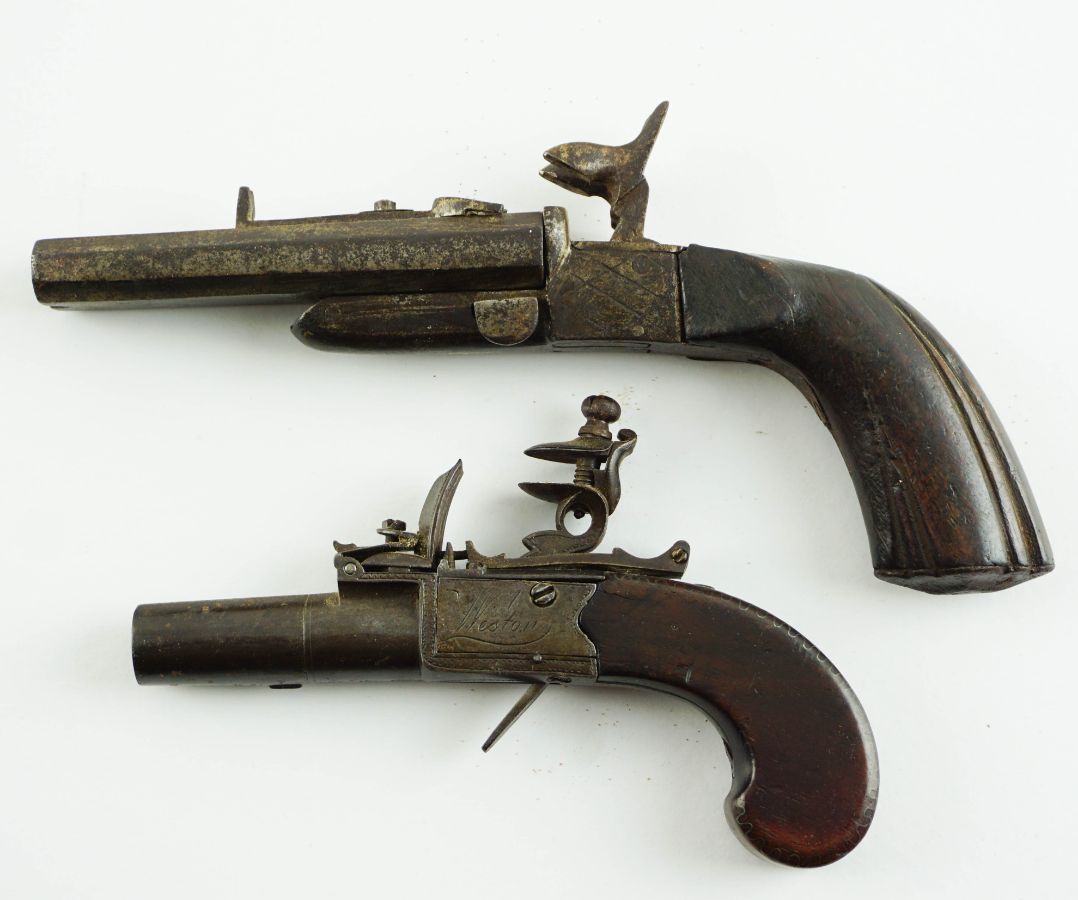 2 Pistolas antigas