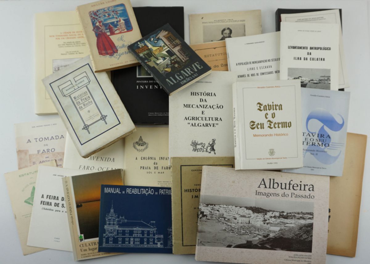 Colecção de publicações sobre o Algarve