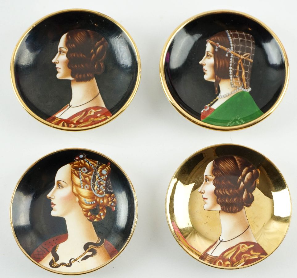 4 Pratinhos pequenos (Majolica Artística Italiana)