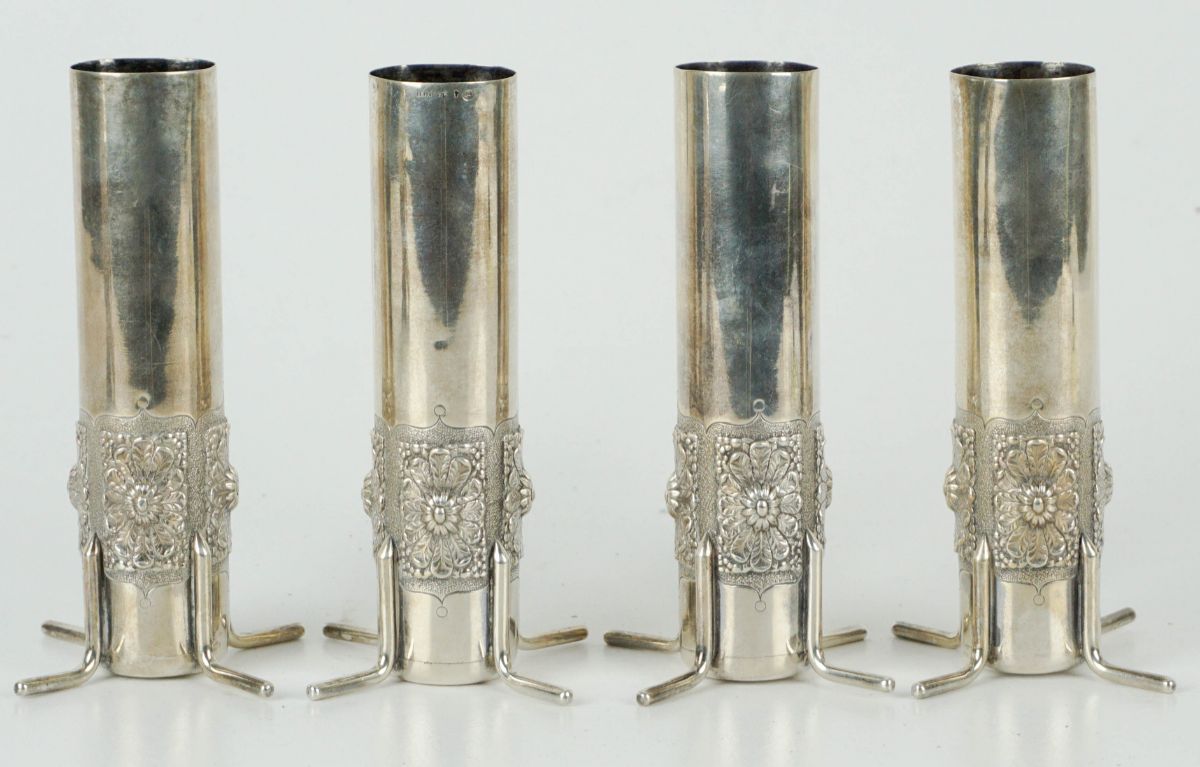 4 Pequenas jarrinhas