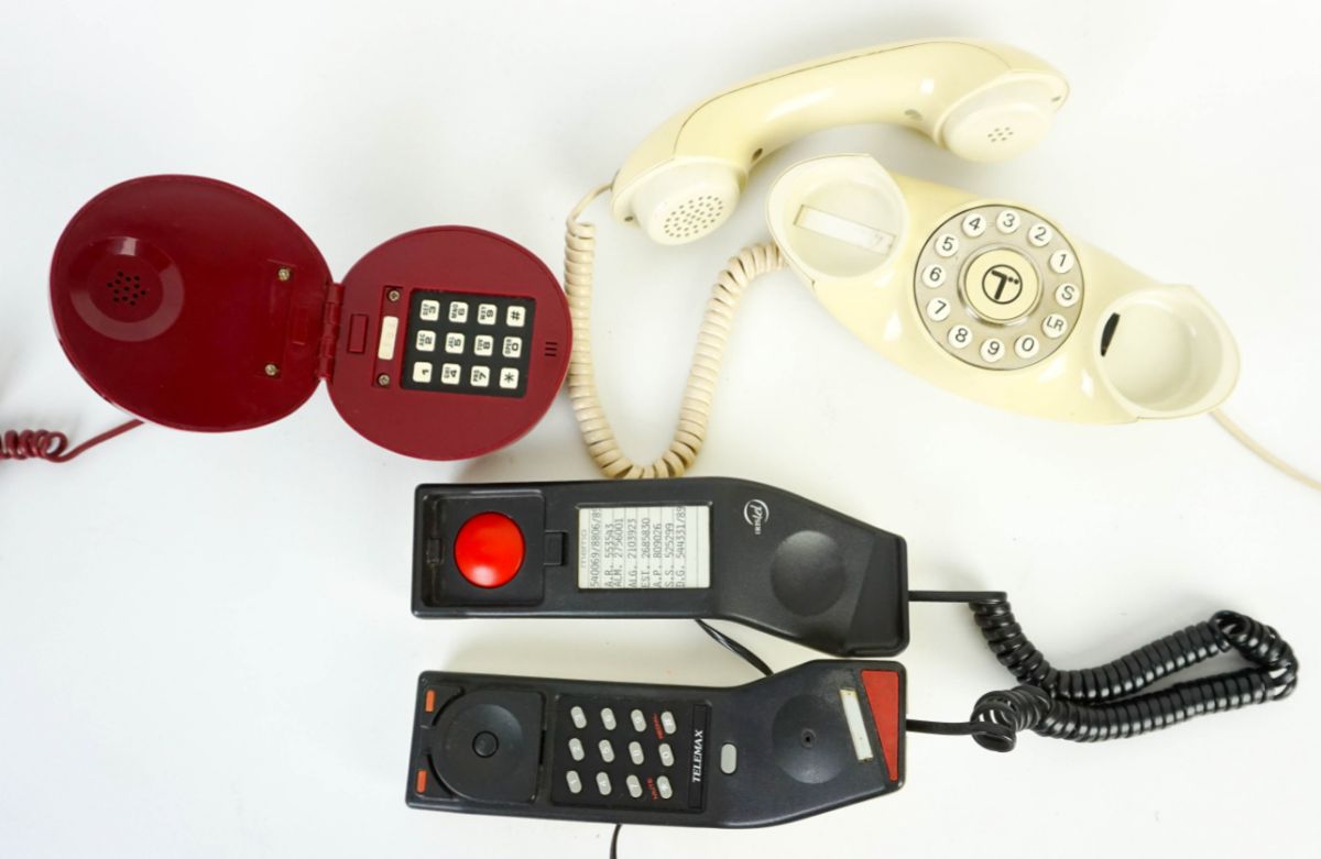 3 Telefones Design