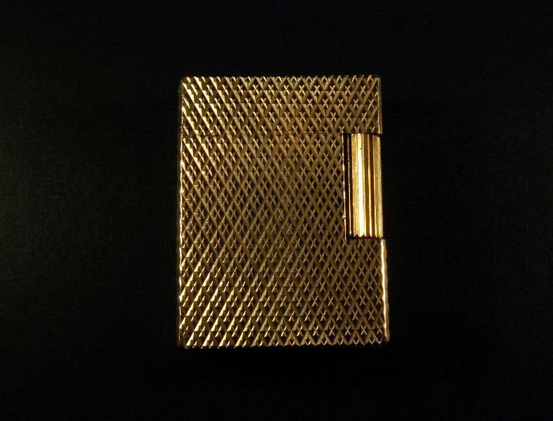 Isqueiro Dupont  Em Plaquet de Ouro