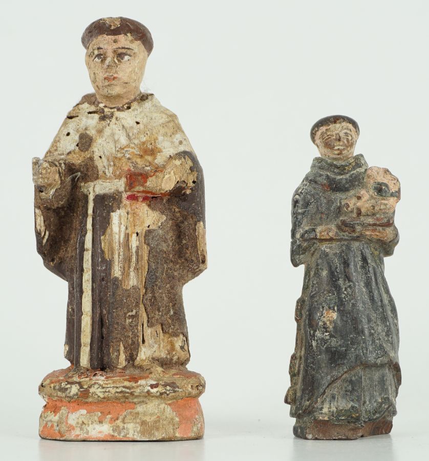 Duas esculturas de Santo António
