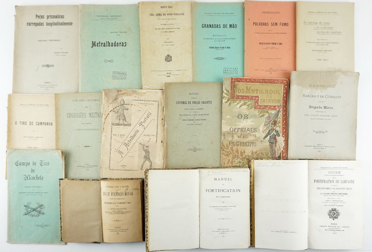 15 Publicações e Livros Militares séc. XIX e XX