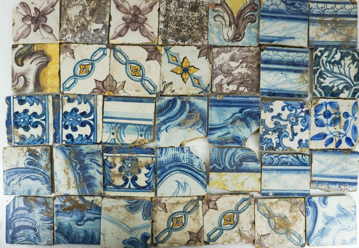70 Azulejos do século XVIII/XIX