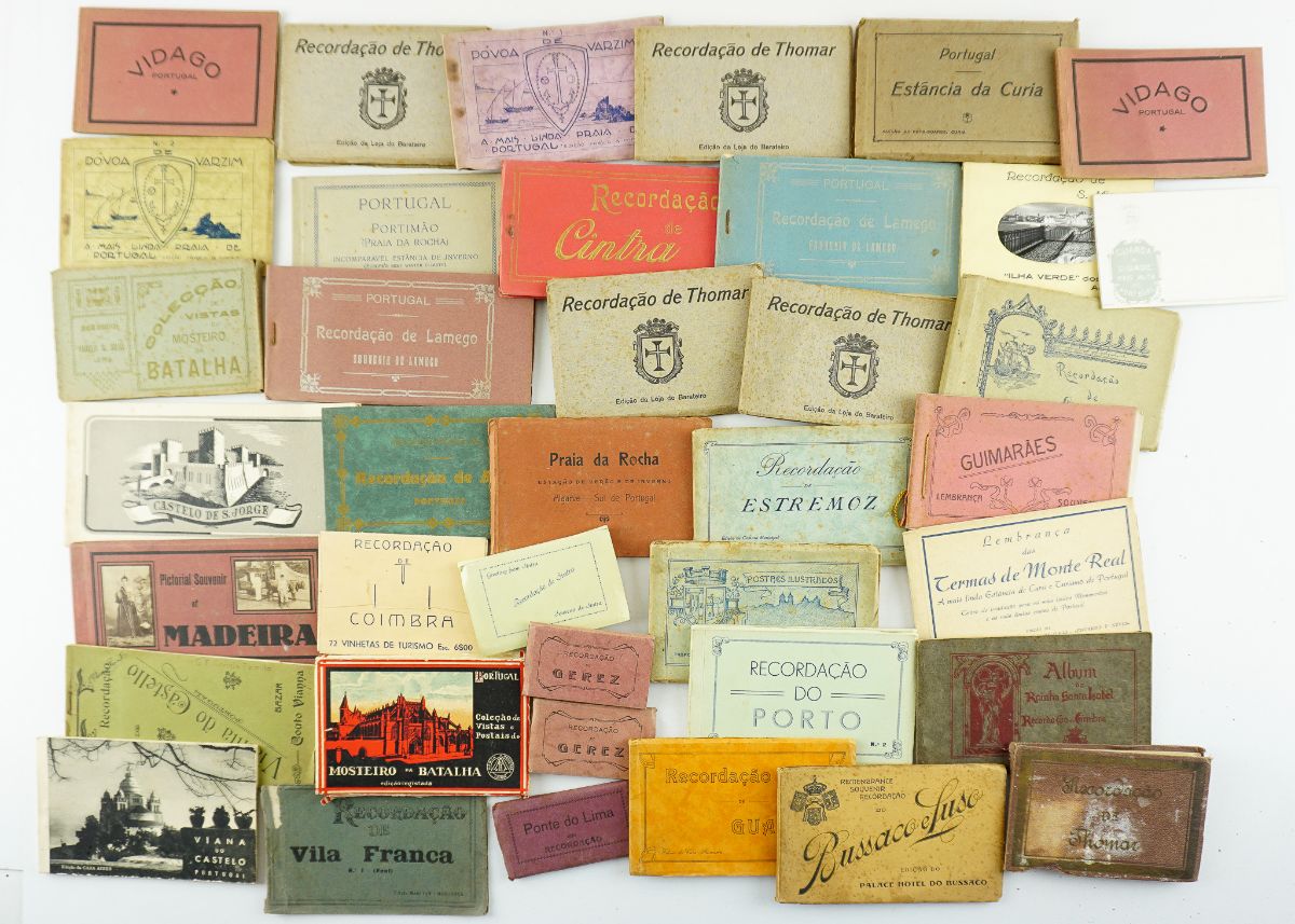 39 Cadernos de postais