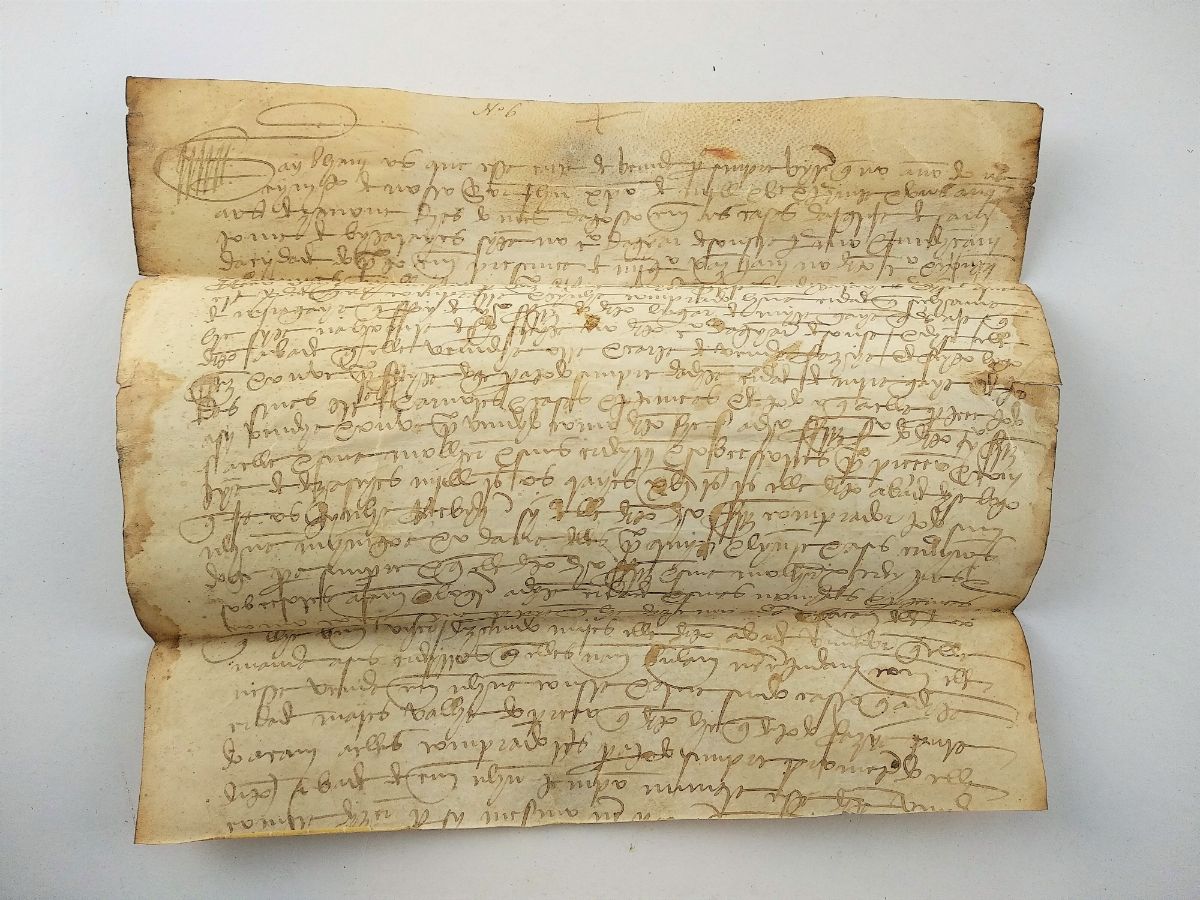 Manuscrito s/ pergaminho ( fragmento ) 