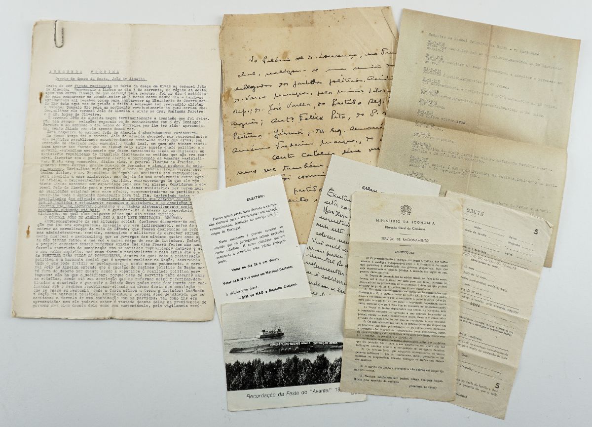 Conjunto de documentos, manifestos e cartas de cariz politico