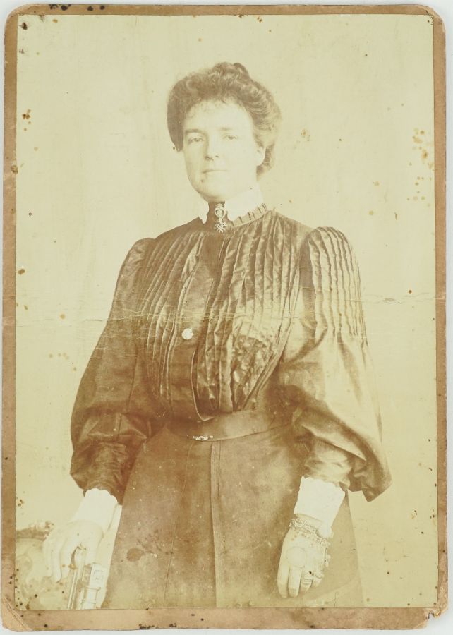 D. Amélia de Orléans