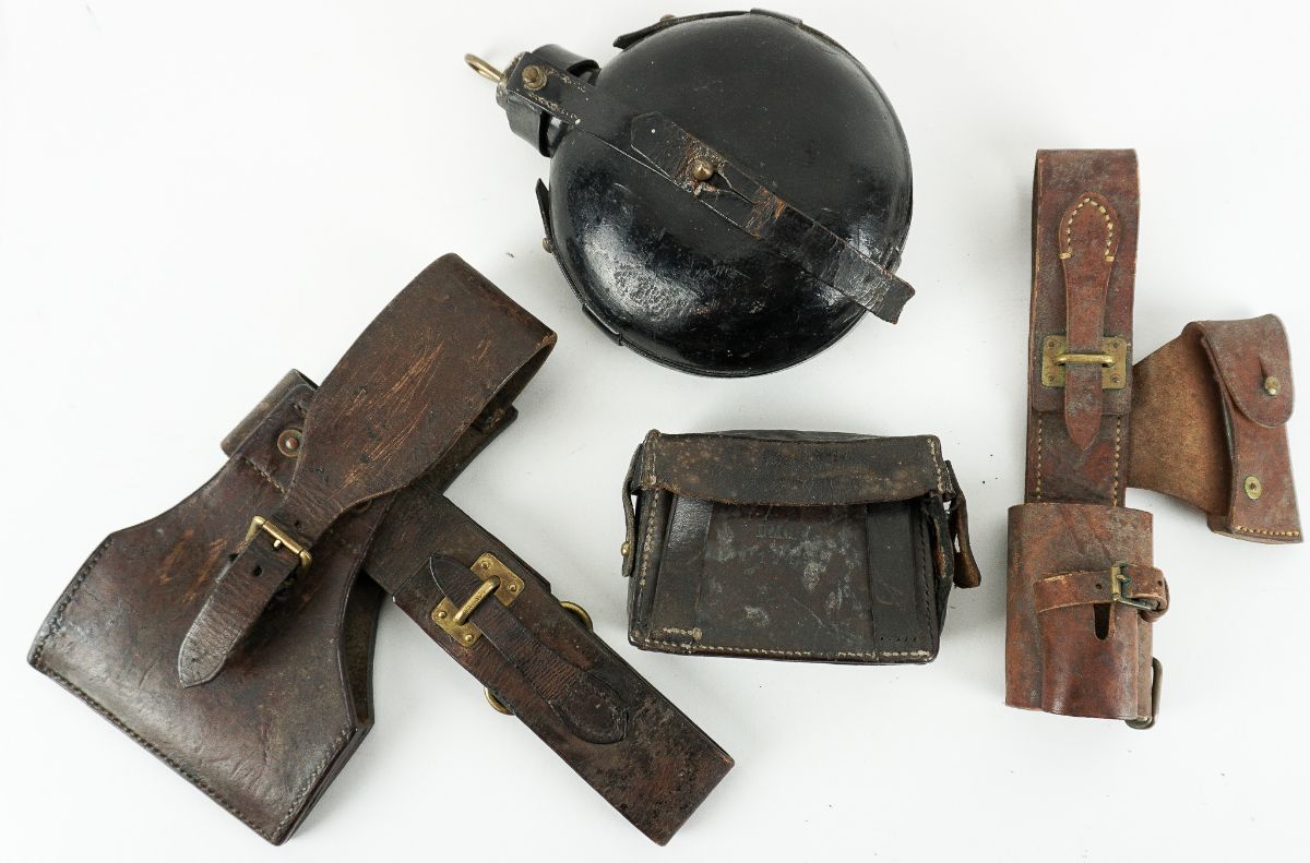 Militaria
